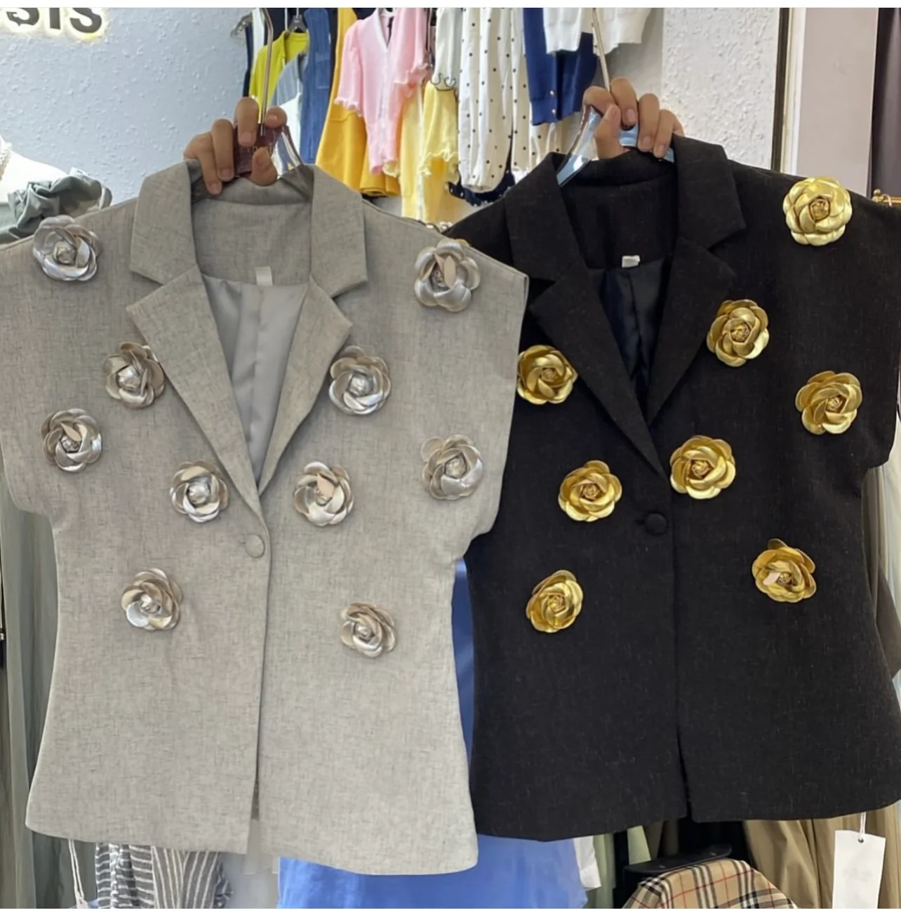 3d flower embellished blazer - Image 6