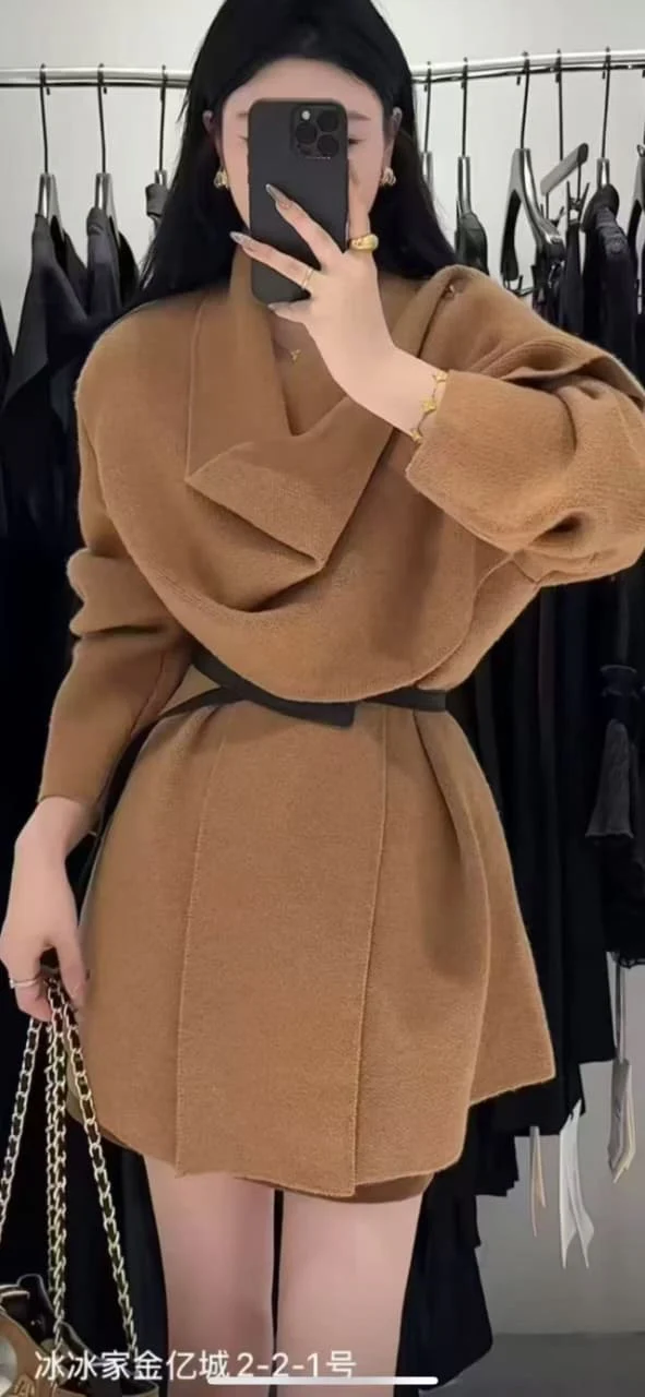 Aurum Drape Jacket - Image 4