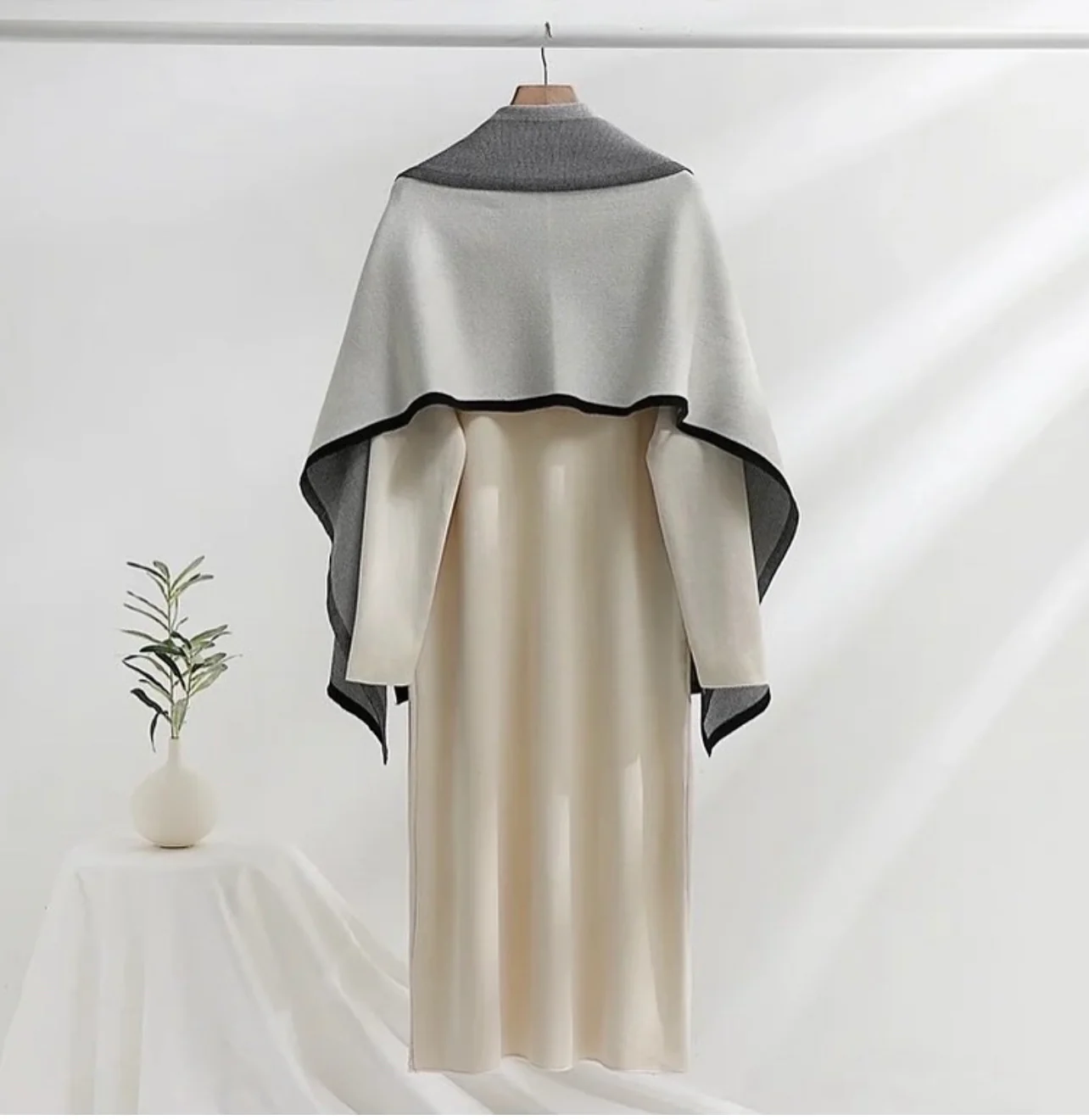 Ava Statement Dress With Stole - Image 6