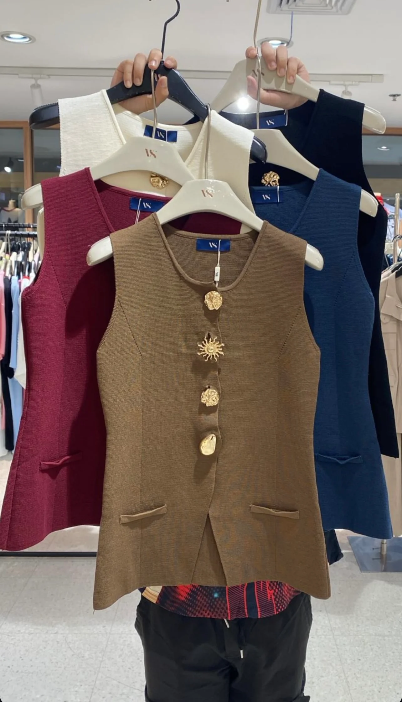 Barco Knit Vest Top - Image 4