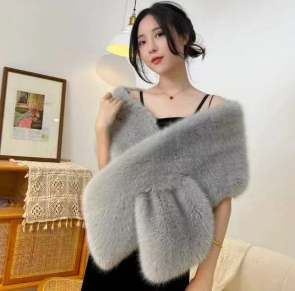 Crimson Elan Fur Wrap - Image 5