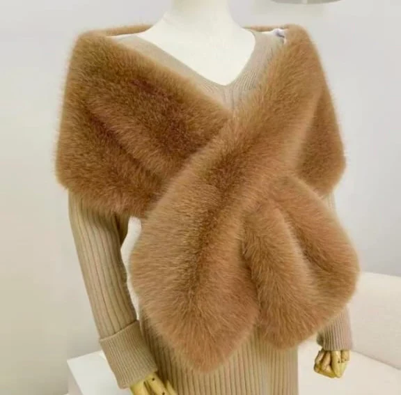Crimson Elan Fur Wrap - Image 8