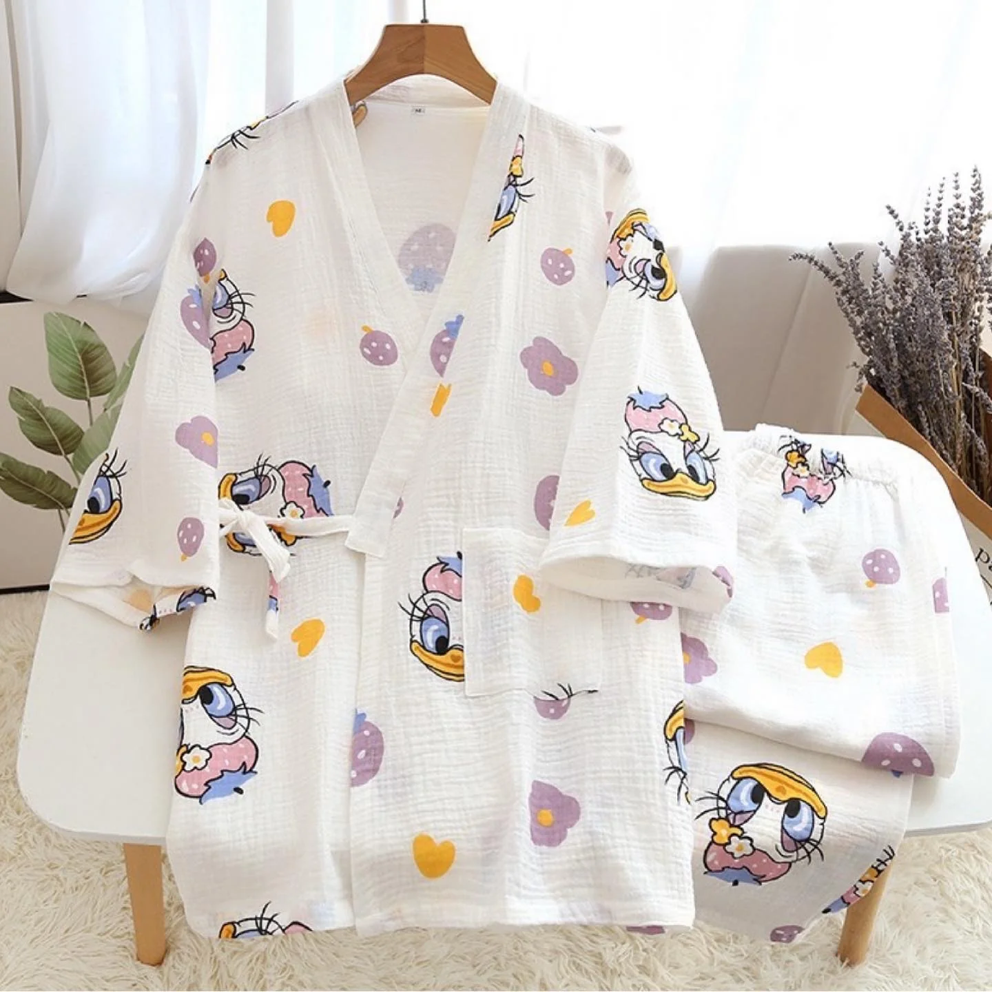 Daisy Duck Nightwear Set - Image 3