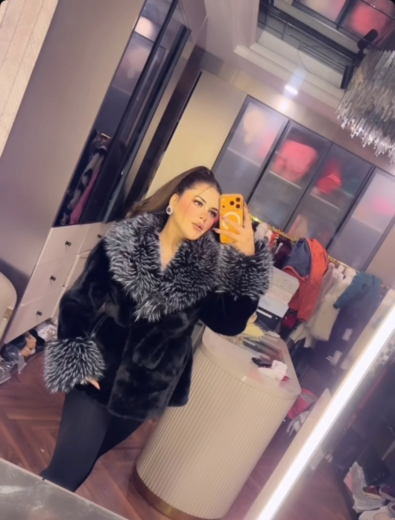 Dora Fur Jacket ( Coat ) - Image 2