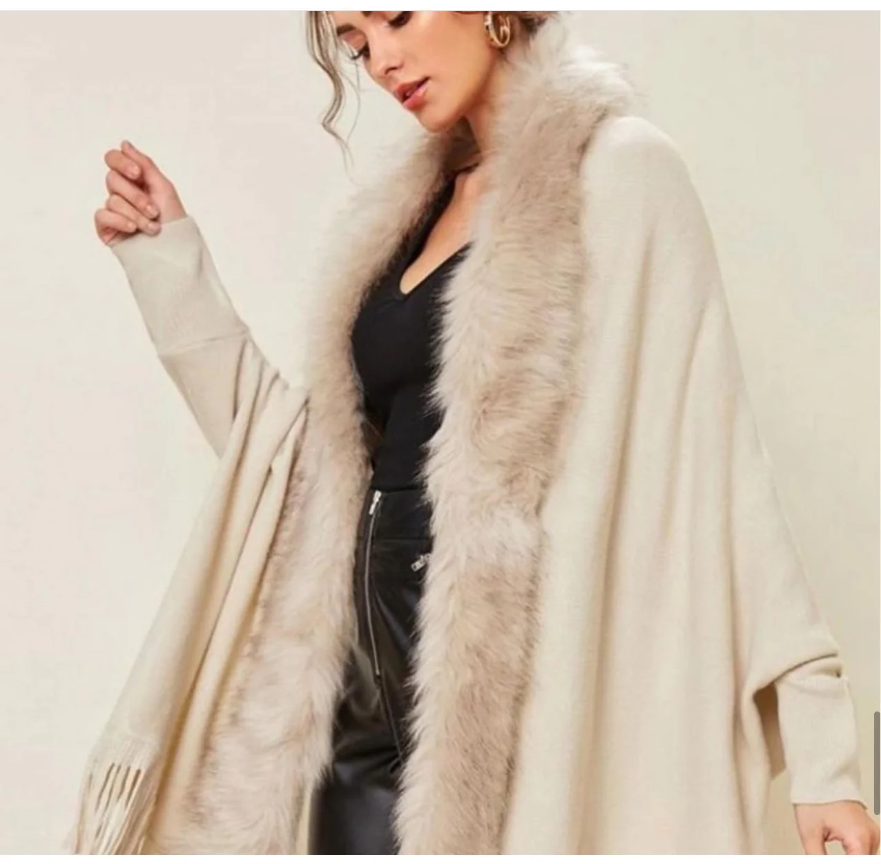 Faux fur shawl - Image 5