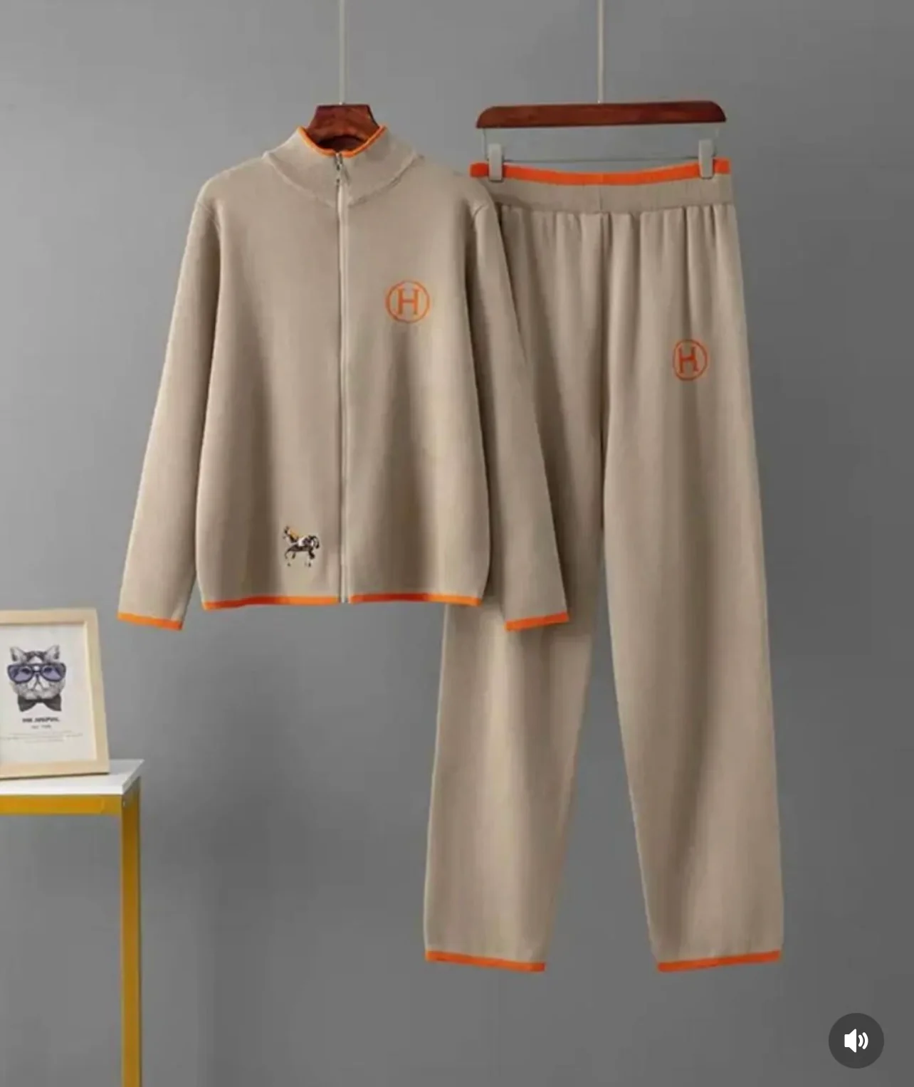 Hermess Wollen Cords Set - Image 4