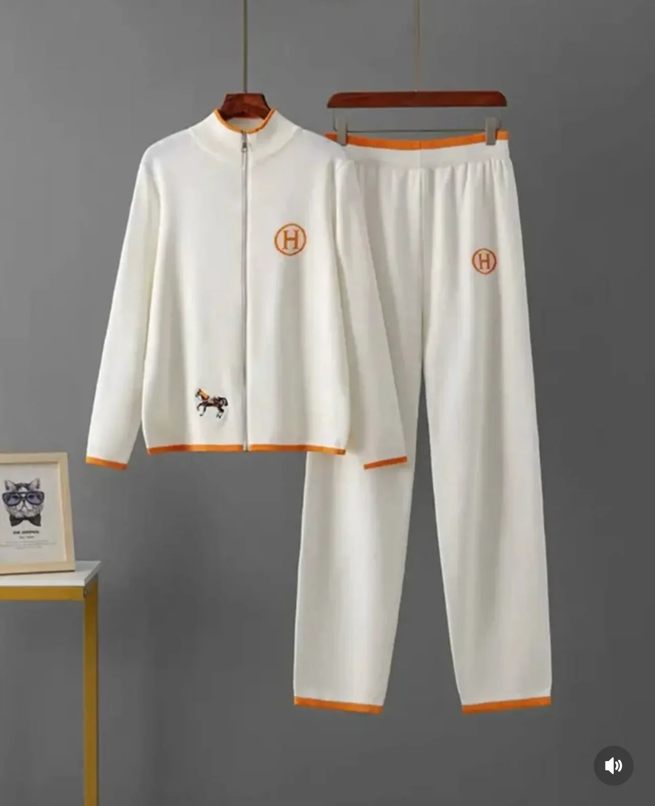 Hermess Wollen Cords Set - Image 5