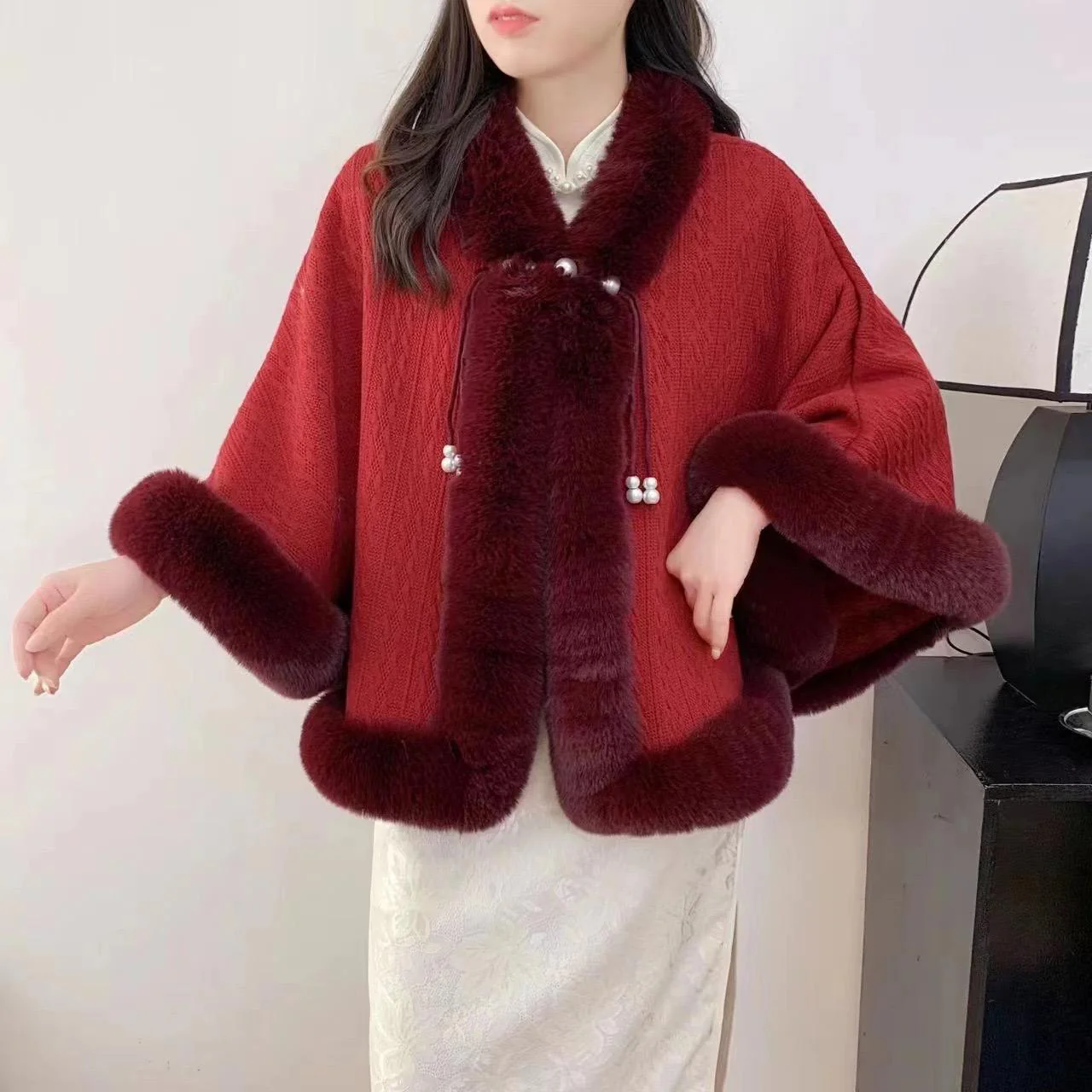 Leo Faux Fur Luxe Cape - Image 4