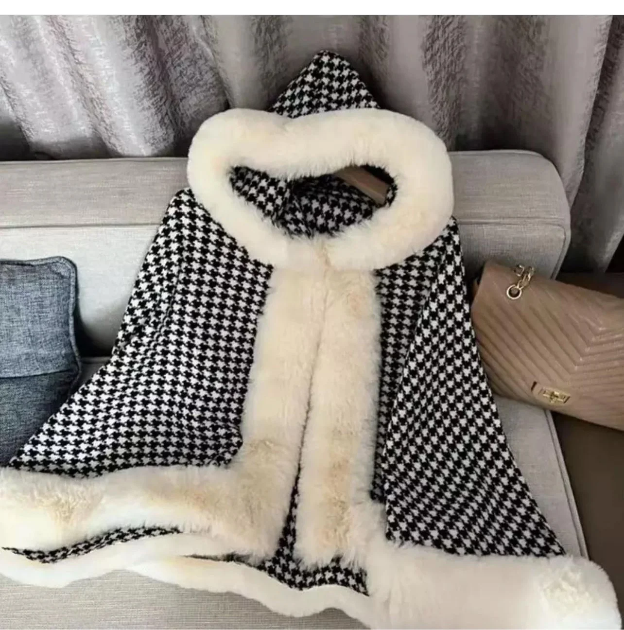 Luxury Plaid Fur Wrap - Image 3