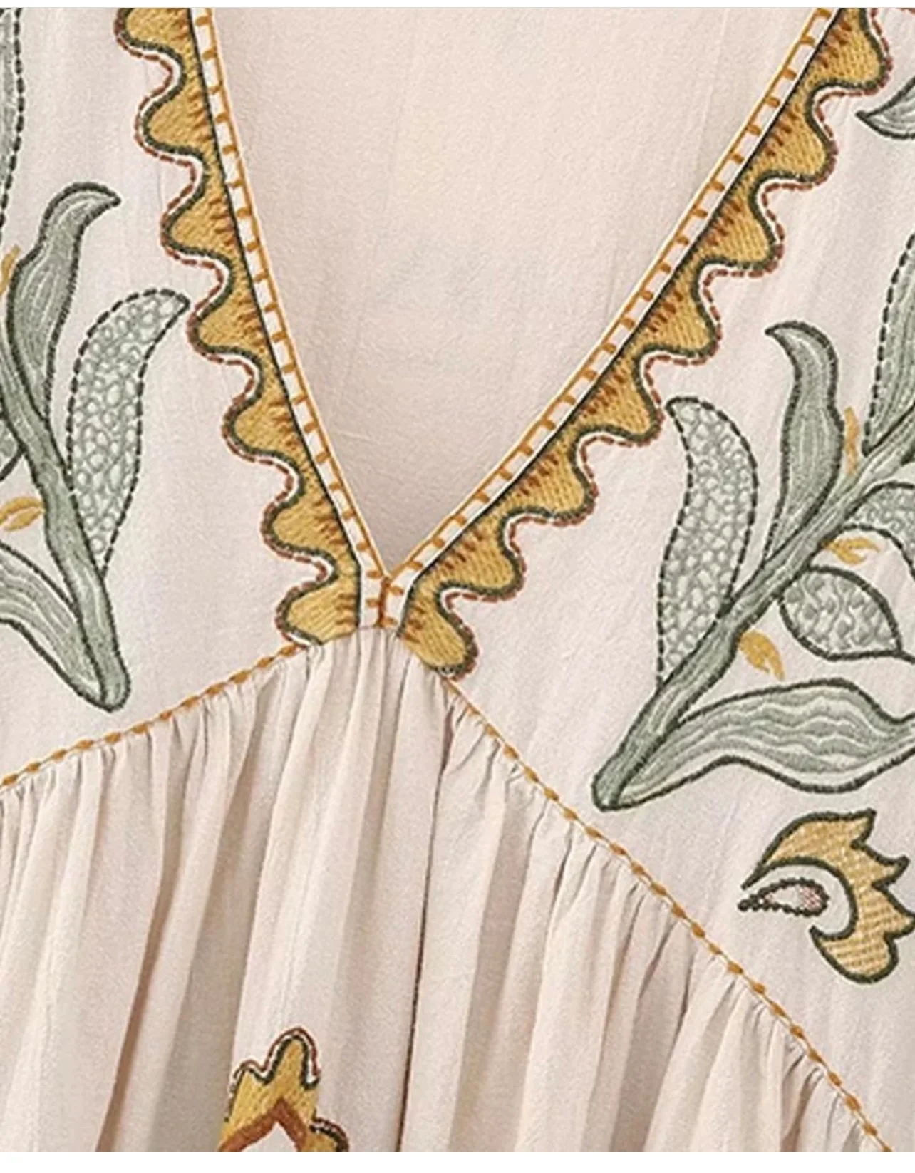 Merin Embriodery Dress - Image 3