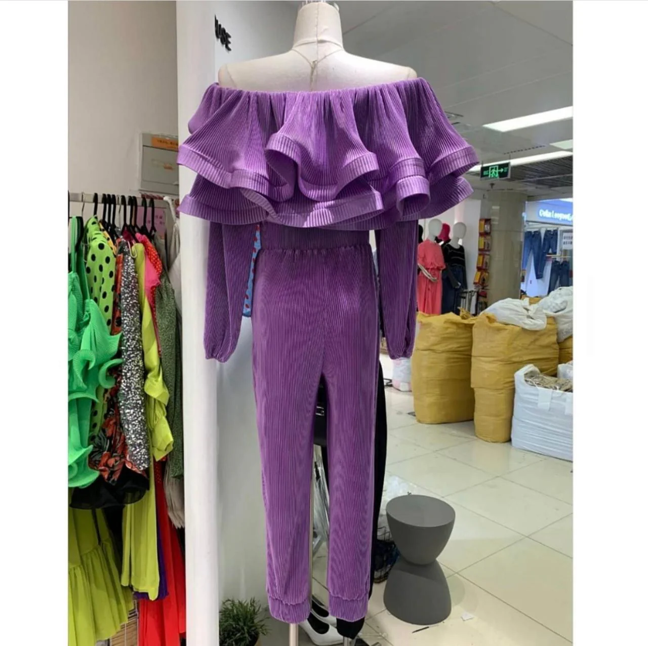 Off Shoulder Pleated Ruffle Jumpsuit - Image 7